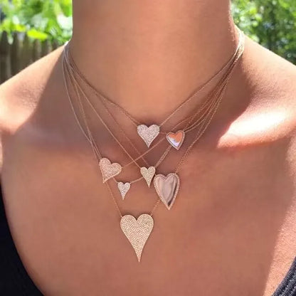 Chaîne fine avec pendentif coeur